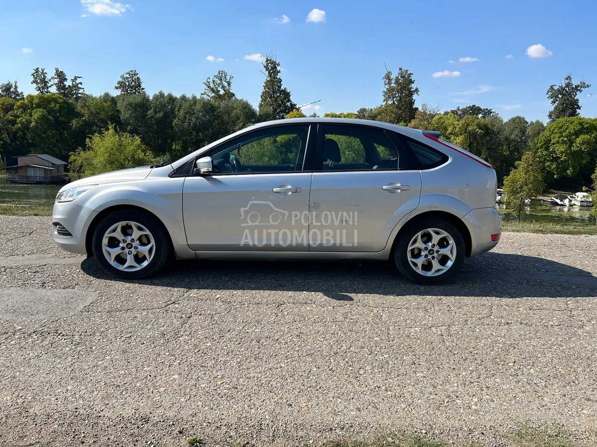 Ford Focus 2009 photo 2