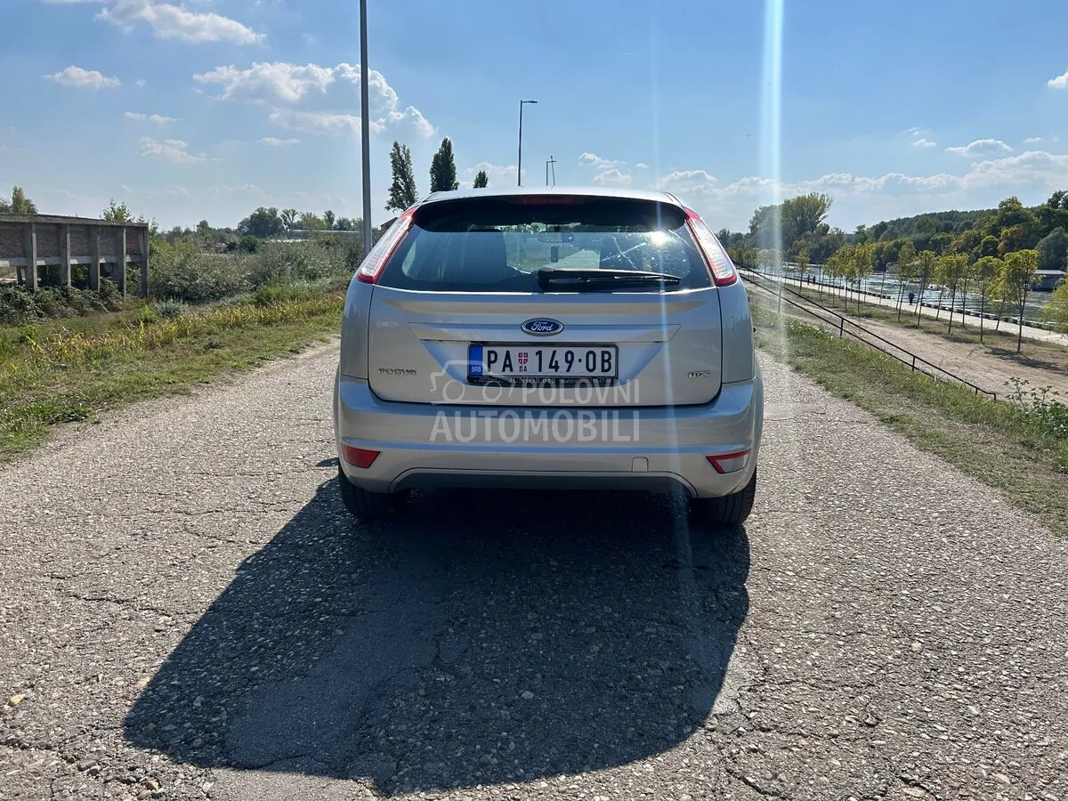 Ford Focus 2009 photo 4