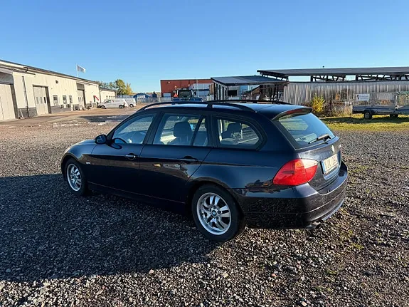 BMW 320I 2006 photo 4