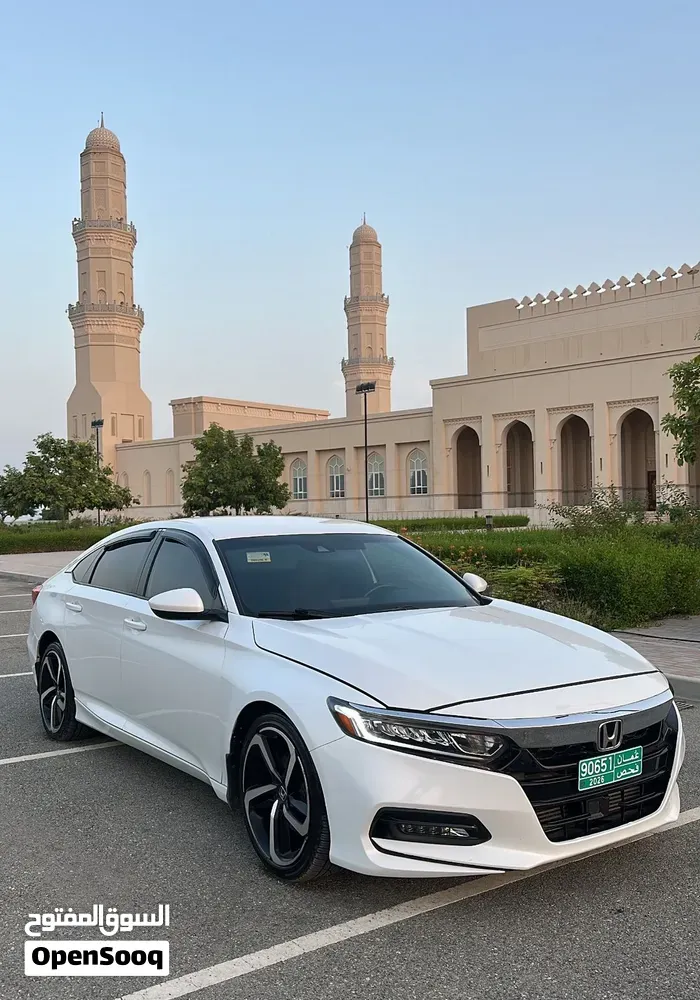 Honda Accord 2019 photo 2