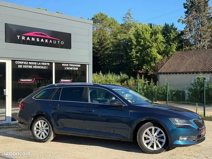 Skoda Superb 2017 photo 2