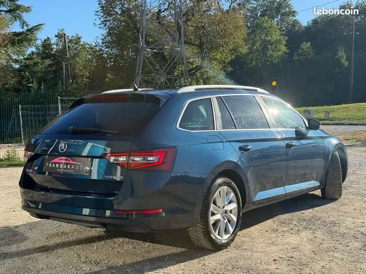 Skoda Superb 2017 photo 3