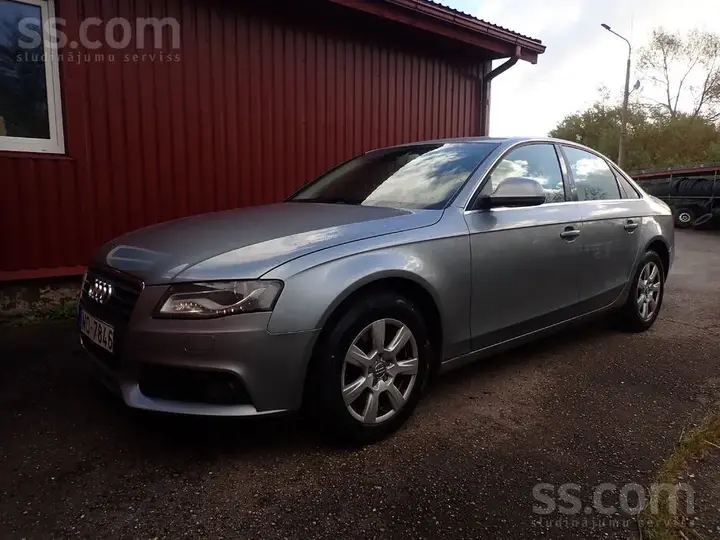 Audi A4 2009 photo 4