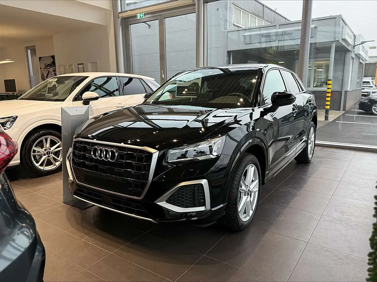 Audi Q2 photo 2