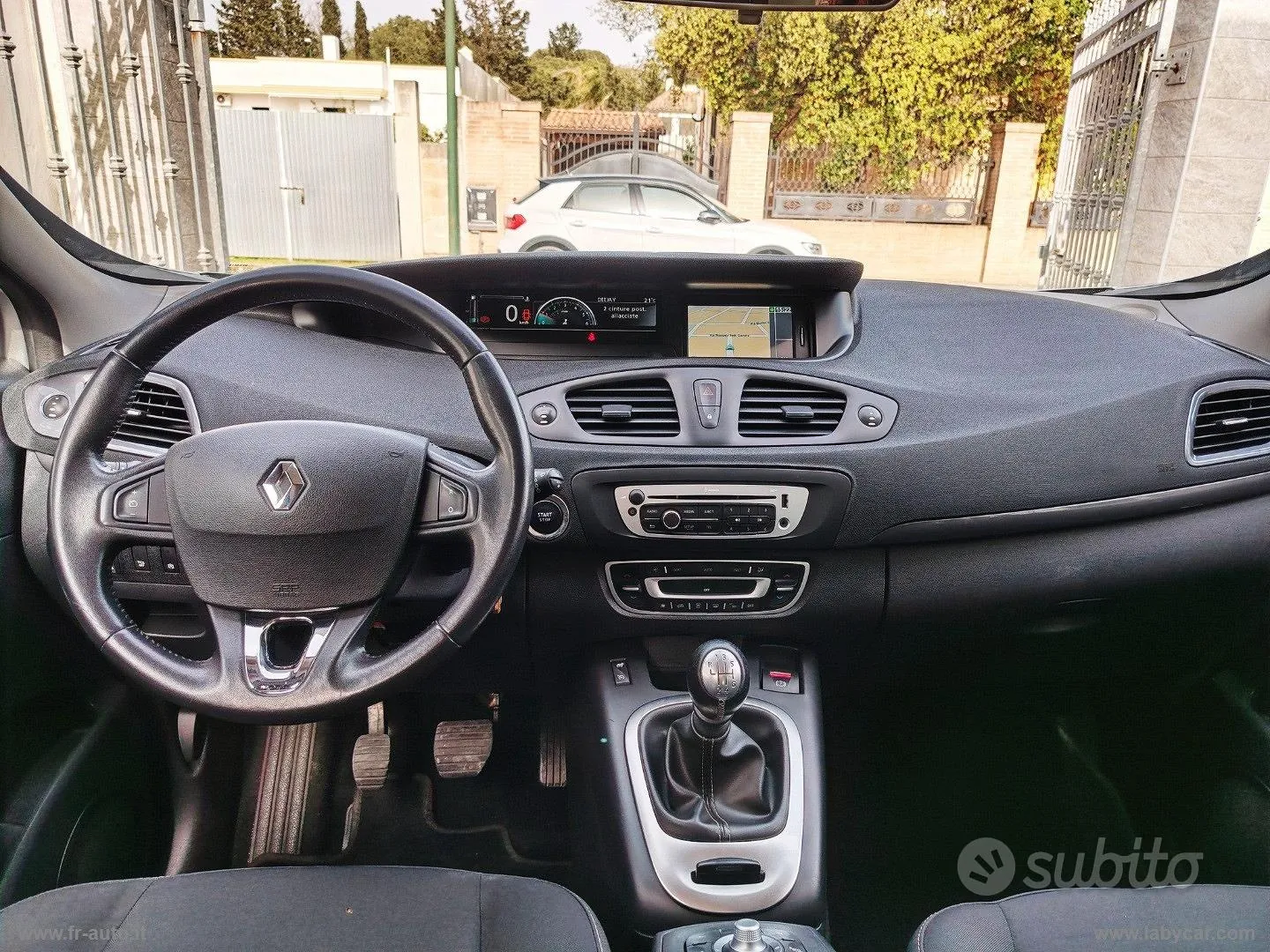 Renault Scenic 2015 photo 5