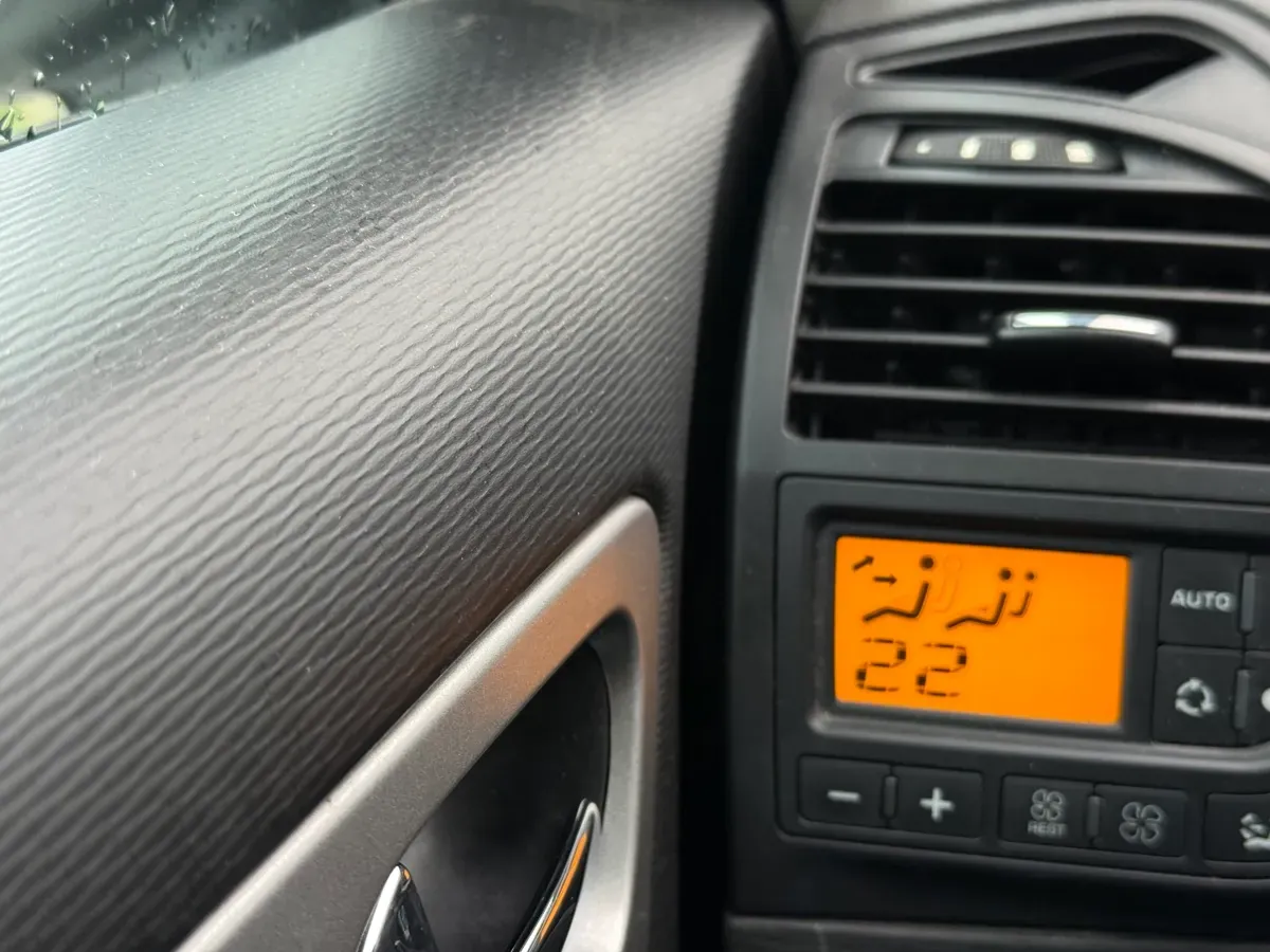 Citroen Grand C4 Picasso 2010 photo 3