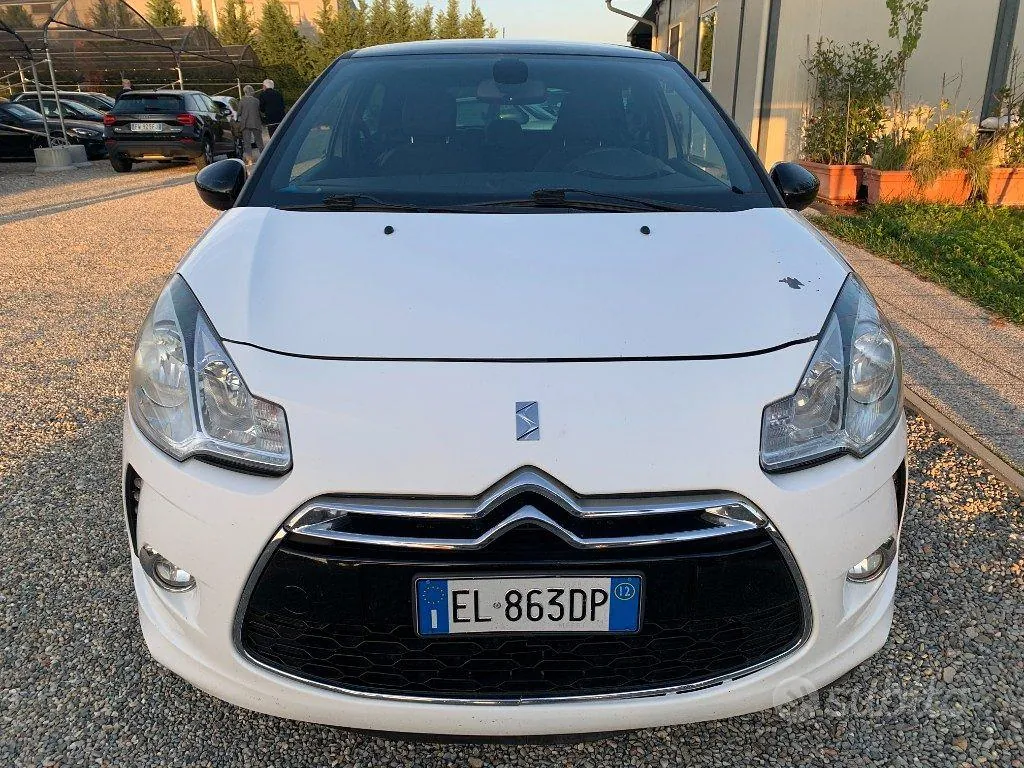 DS Automobiles Ds 3 2012 photo 2