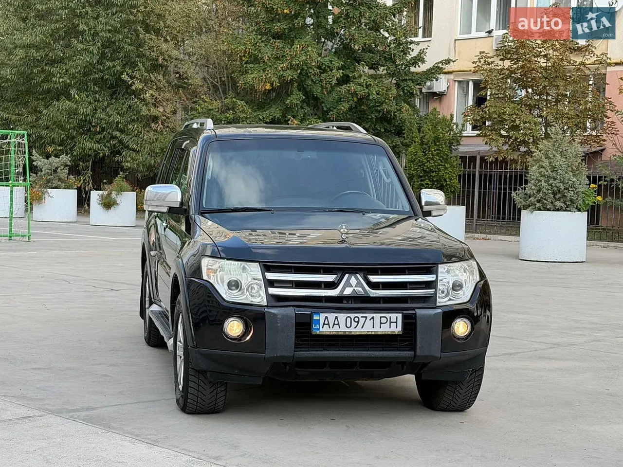Mitsubishi Pajero 2008 photo 2