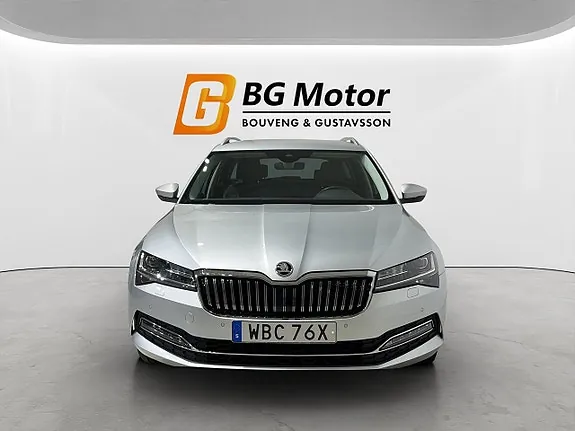 Skoda Superb 2024 photo 2