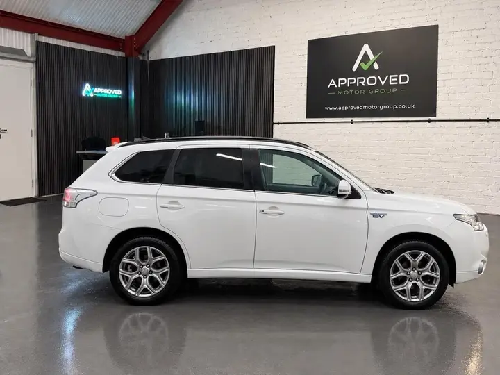 Mitsubishi Outlander 2015 photo 3