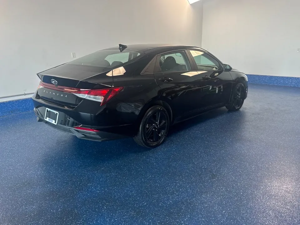 Hyundai Elantra 2022 photo 5