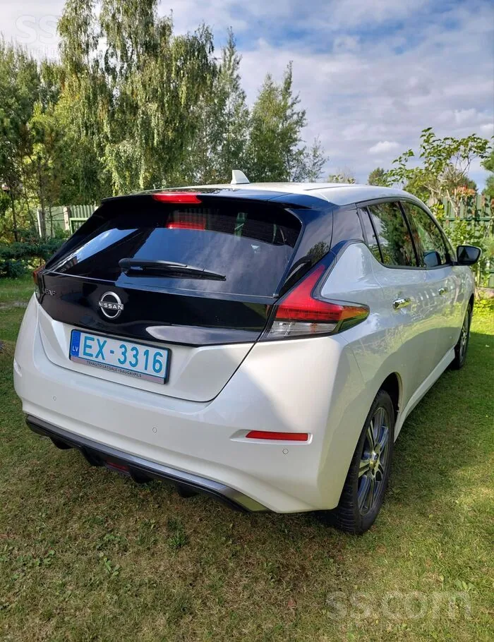 Nissan Leaf 2022 photo 3