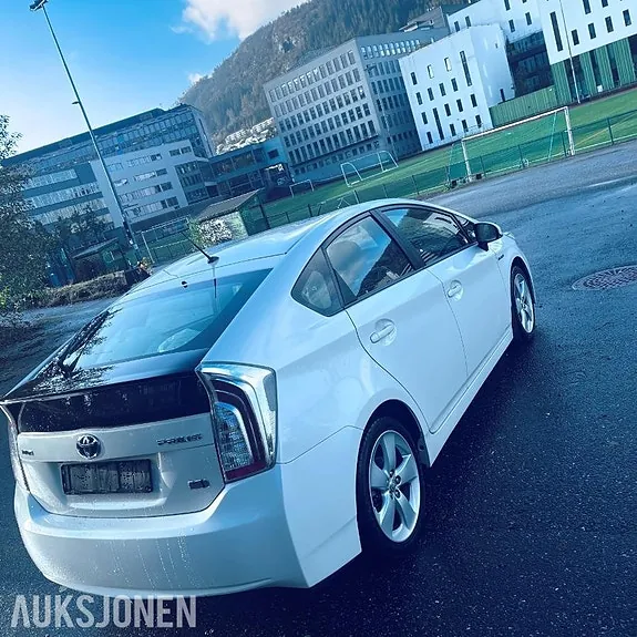 Toyota Prius 2014 photo 4