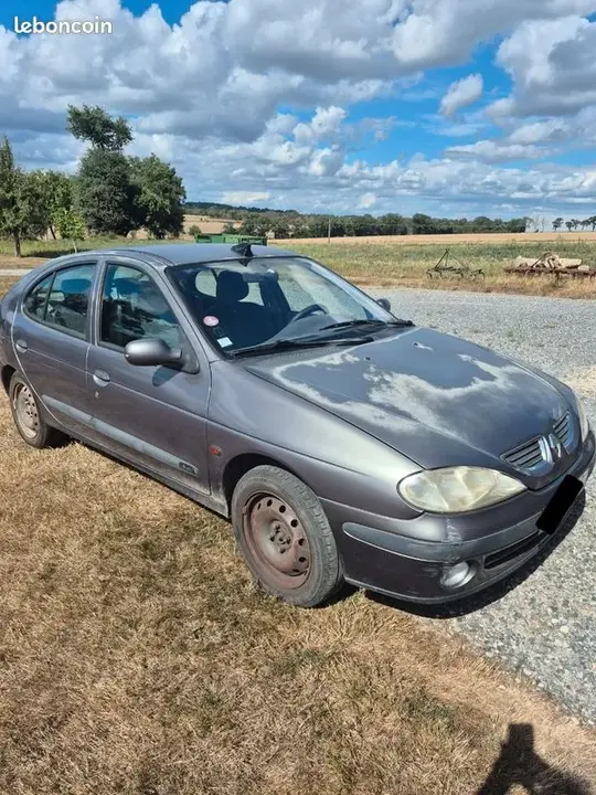 Renault Megane 2001 photo 2