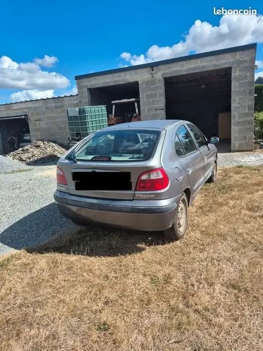 Renault Megane 2001 photo 3