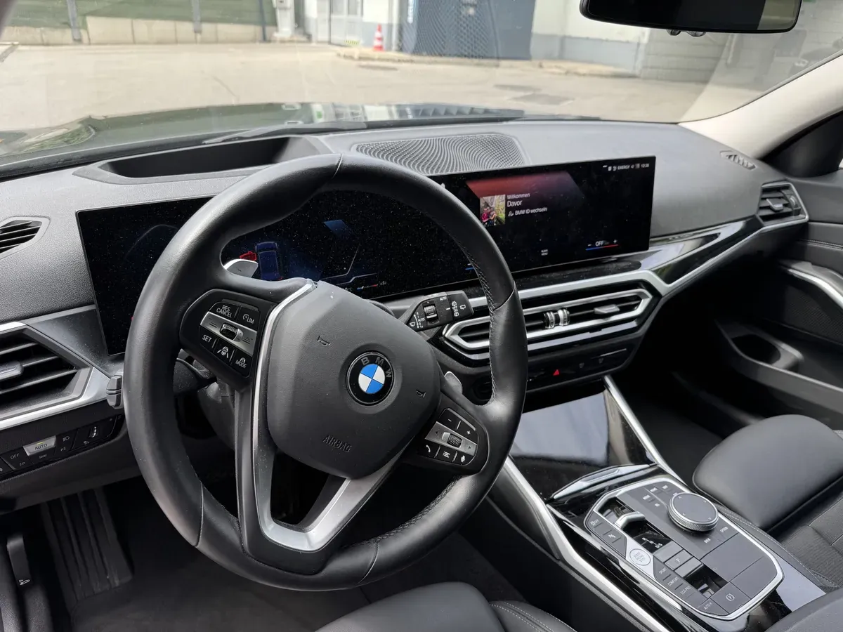 BMW 3 Series 2024 photo 2