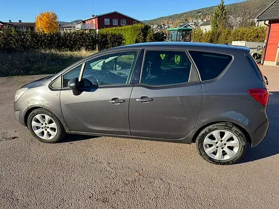 Opel Meriva 2010 photo 2