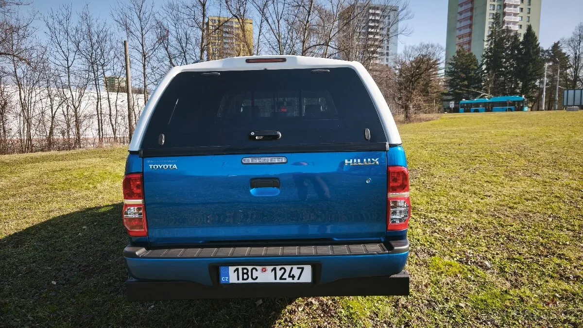 Toyota Hilux 2015 photo 3