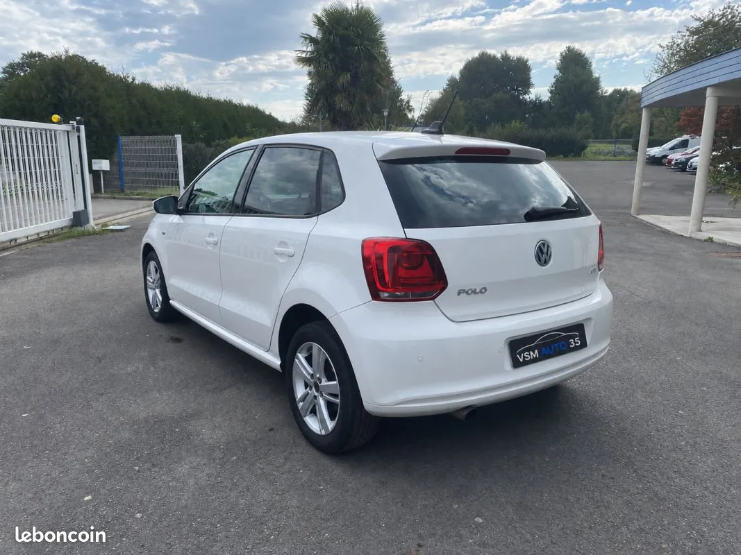 Volkswagen Polo 2012 photo 3