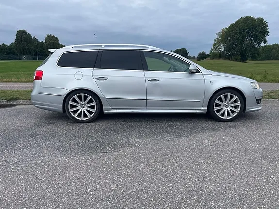 Volkswagen Passat 2009 photo 2