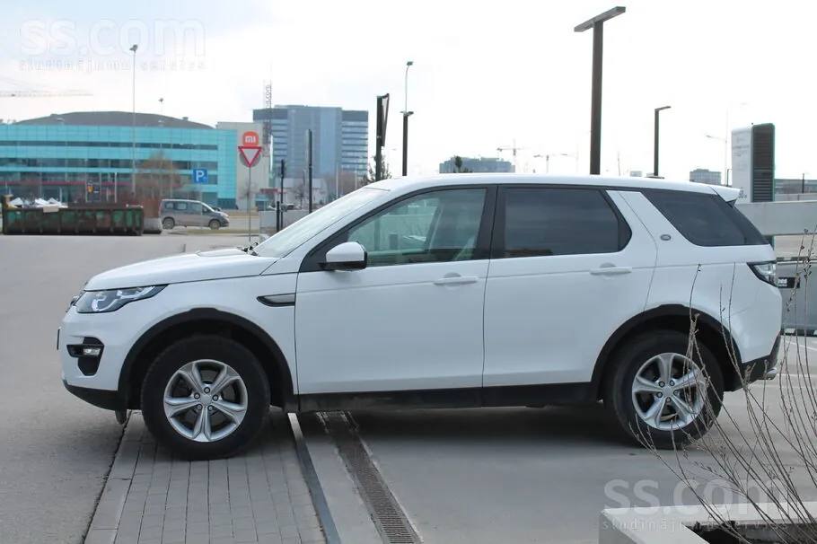 Land Rover Discovery Sport 2016 photo 3