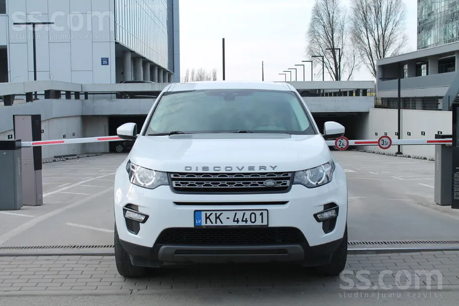Land Rover Discovery Sport 2016 photo 2