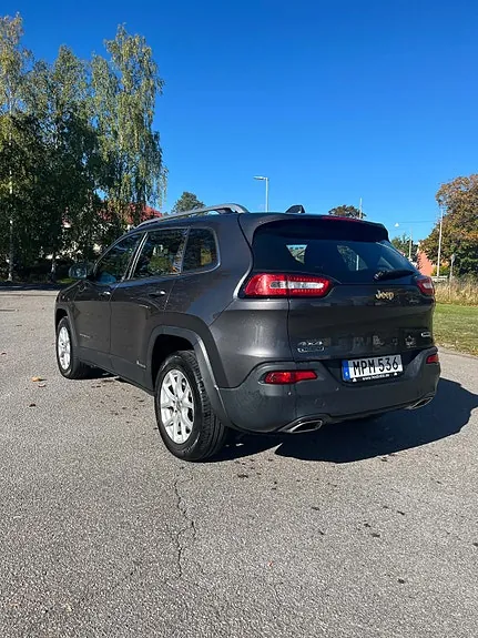 Jeep Cherokee 2015 photo 3