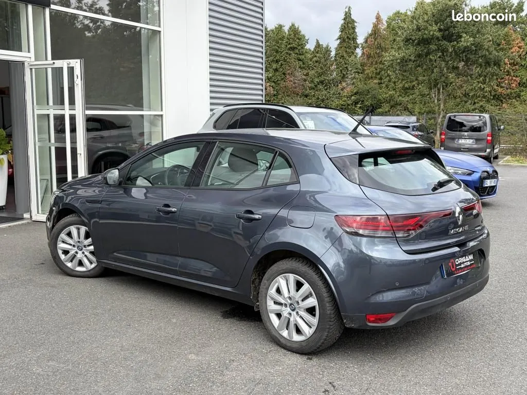 Renault Megane 2023 photo 2