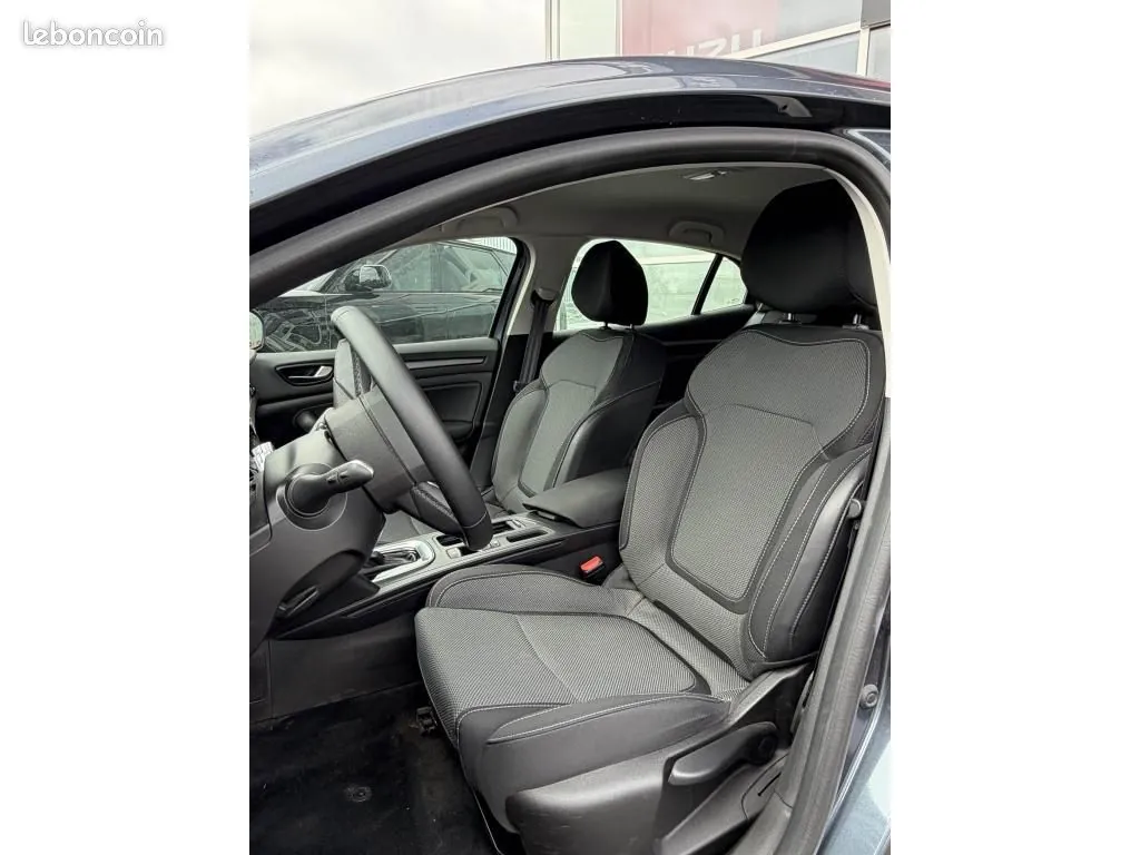 Renault Megane 2023 photo 4