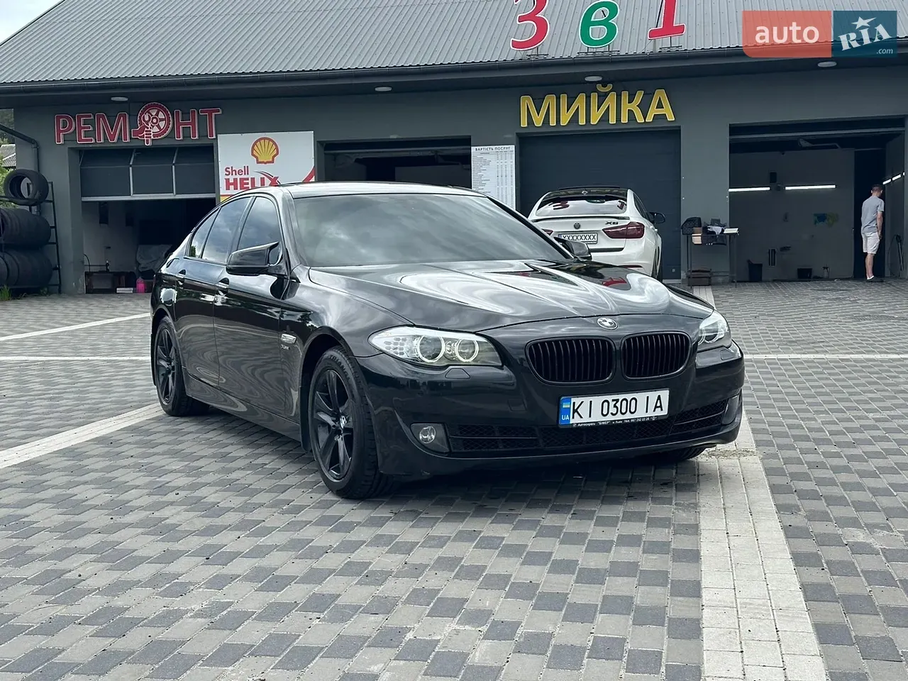 BMW 5 Series 2012 photo 4