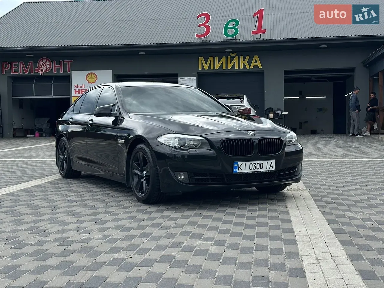 BMW 5 Series 2012 photo 5