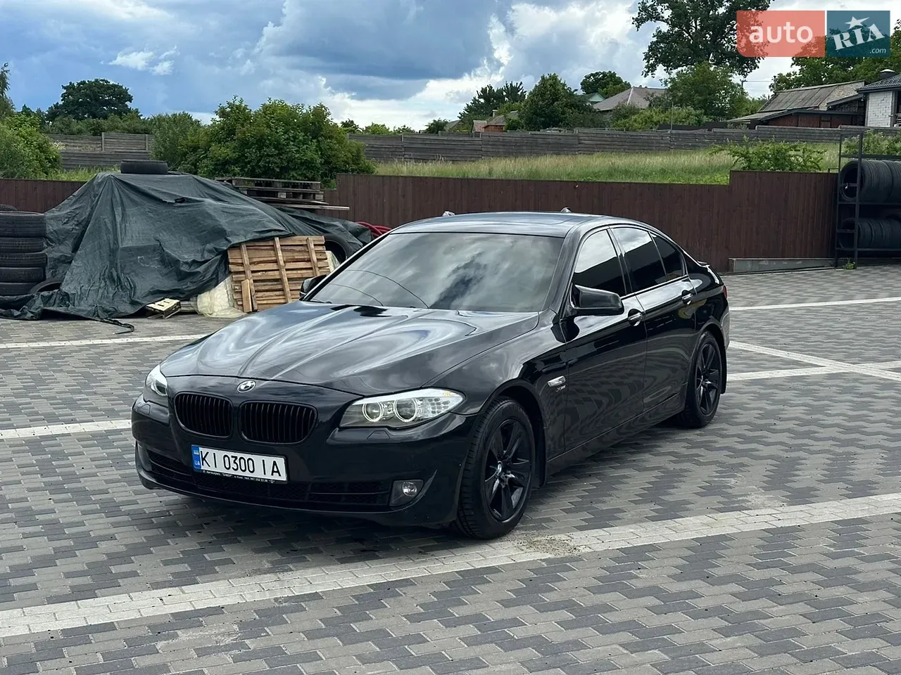 BMW 5 Series 2012 photo 3