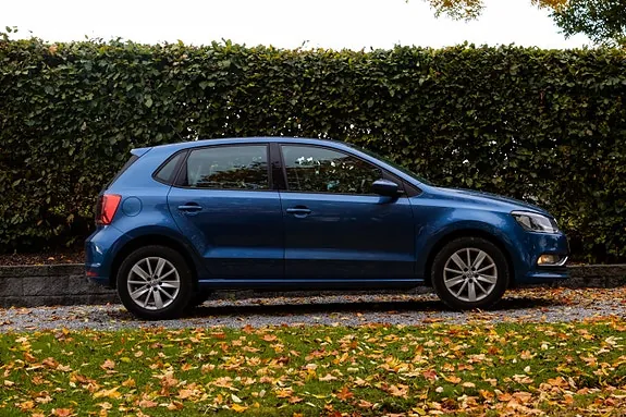 Volkswagen Polo 2015 photo 2