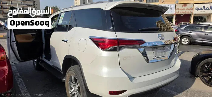 Toyota Fortuner 2023 photo 2