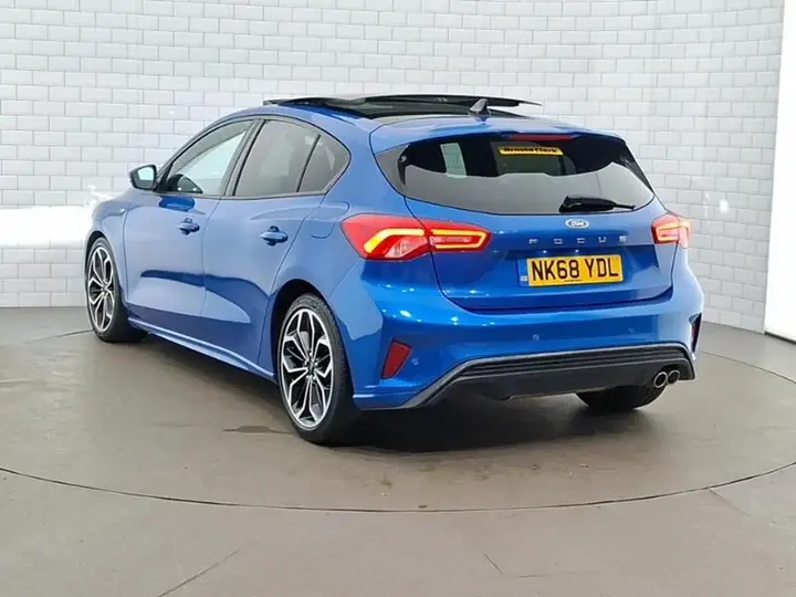 Ford Focus 2018 photo 2