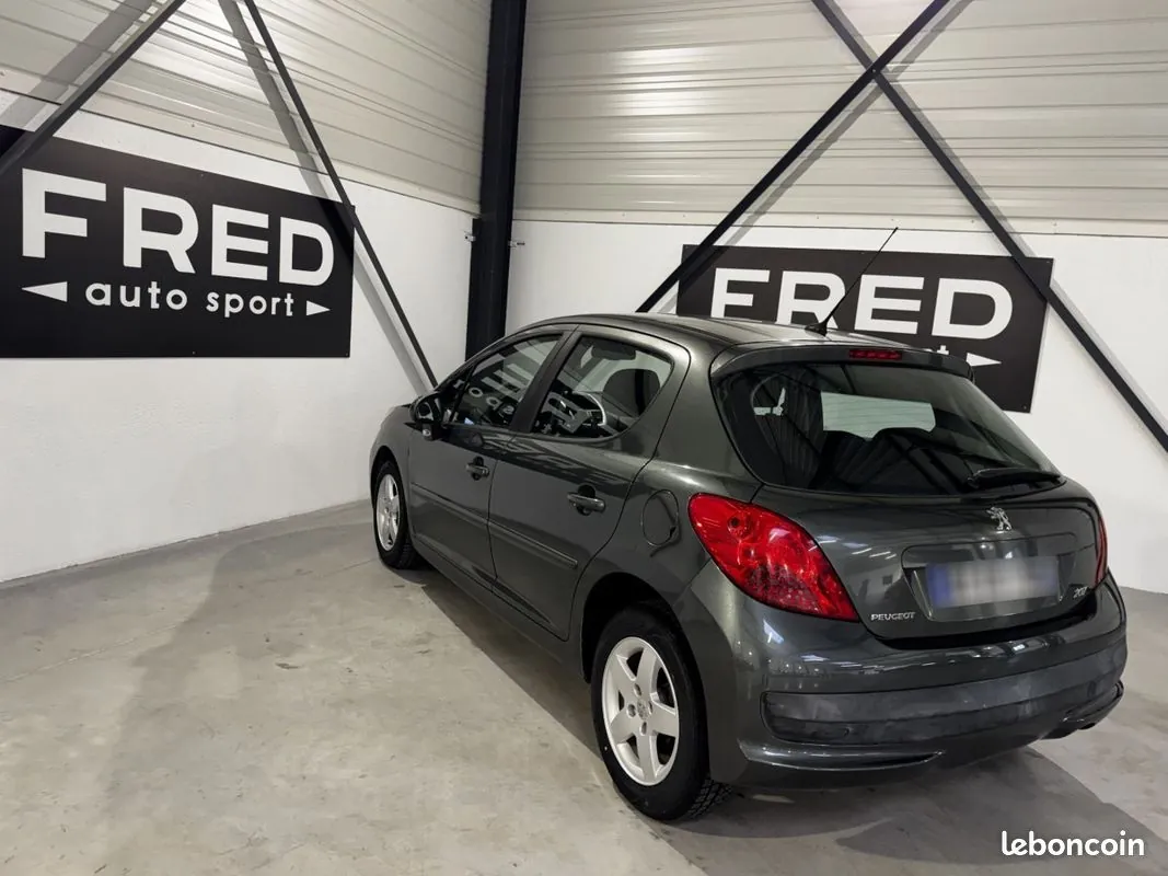 Peugeot 207 2007 photo 2