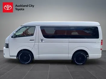 Toyota Hiace 2025 photo 5