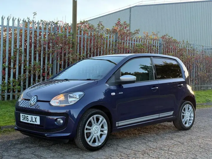 Volkswagen Up 2016 photo 2