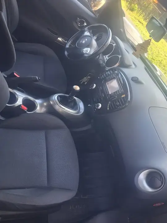 Nissan Juke 2011 photo 2
