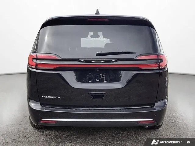 Chrysler Pacifica 2027 photo 4