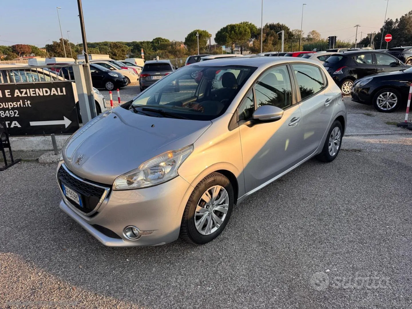 Peugeot 208 2012 photo 2