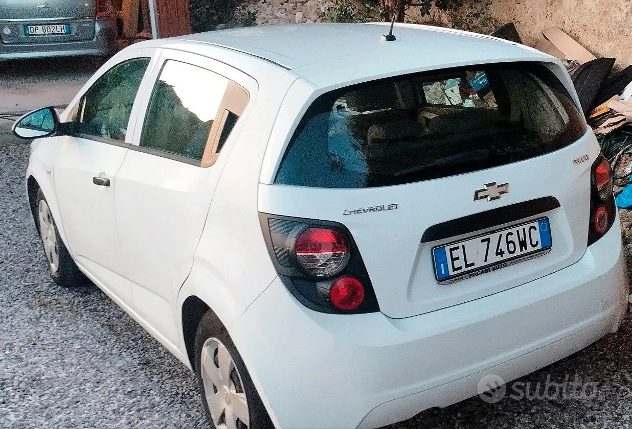 Chevrolet Aveo 2012 photo 2