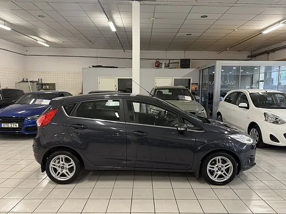 Ford Fiesta 2013 photo 2