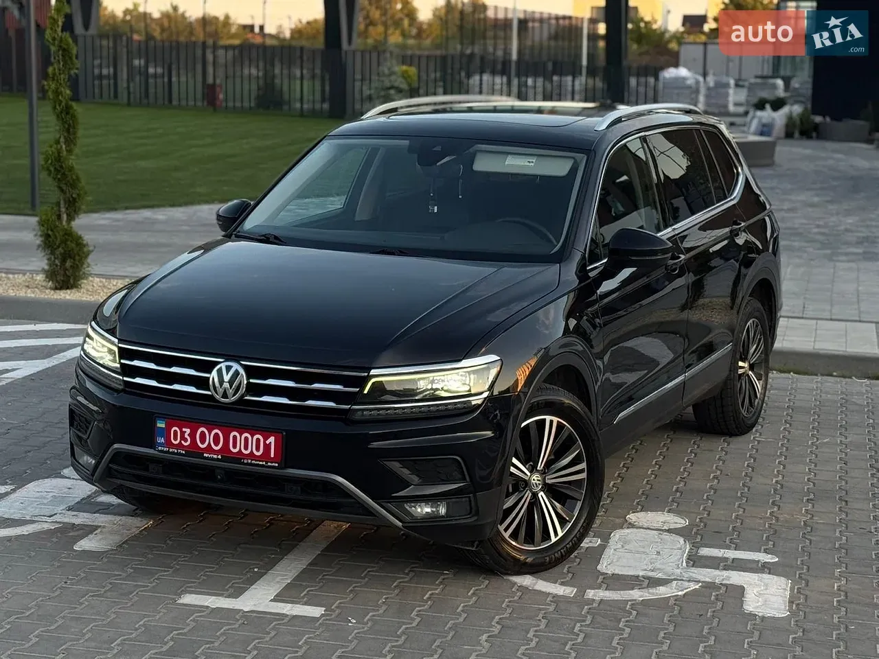Volkswagen Tiguan 2018 photo 2
