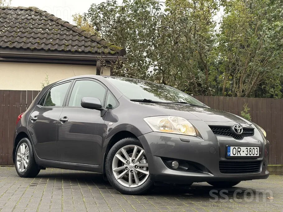 Toyota Auris 2009 photo 3