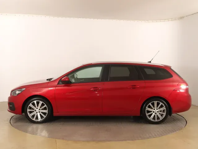 Peugeot 308 Sw 2019 photo 2