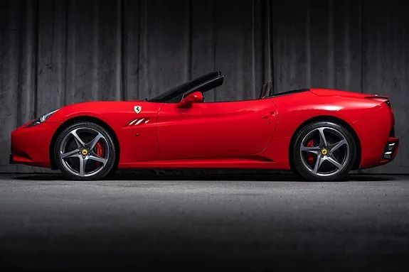 Ferrari California 2010 photo 2