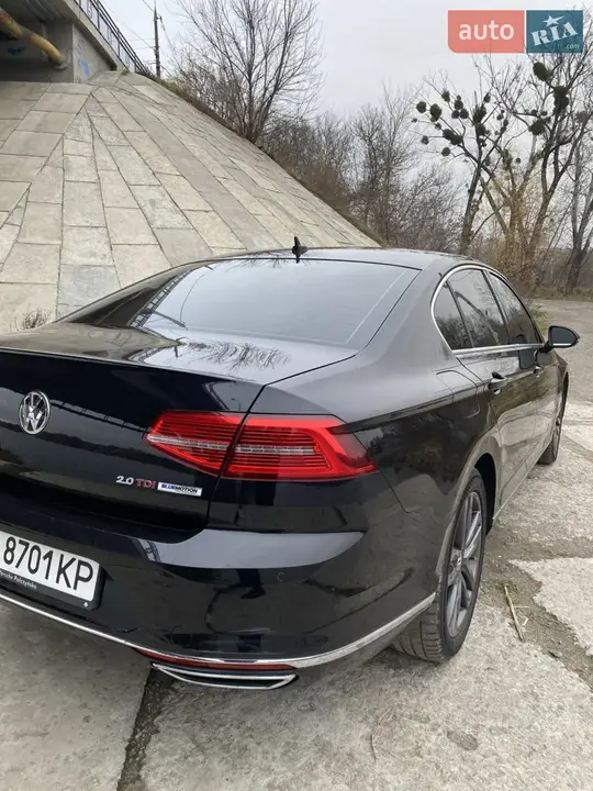 Volkswagen Passat 2015 photo 2