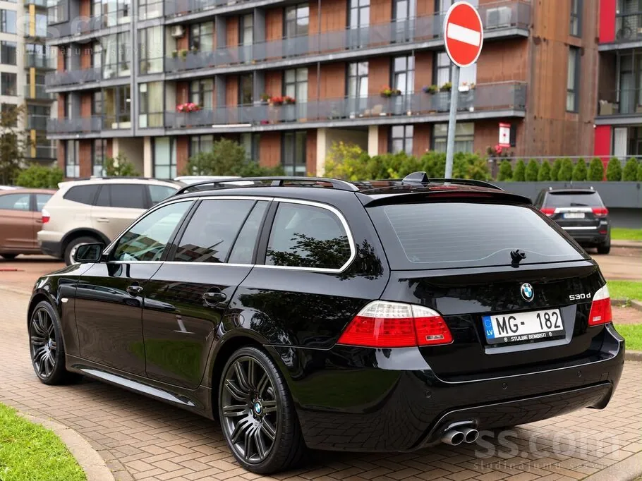 BMW 530 2005 photo 2