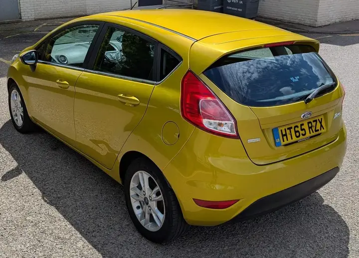 Ford Fiesta 2016 photo 2